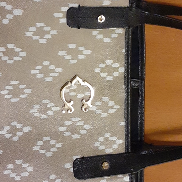 Preppy elephant tote just like new! - Picture 3 of 6